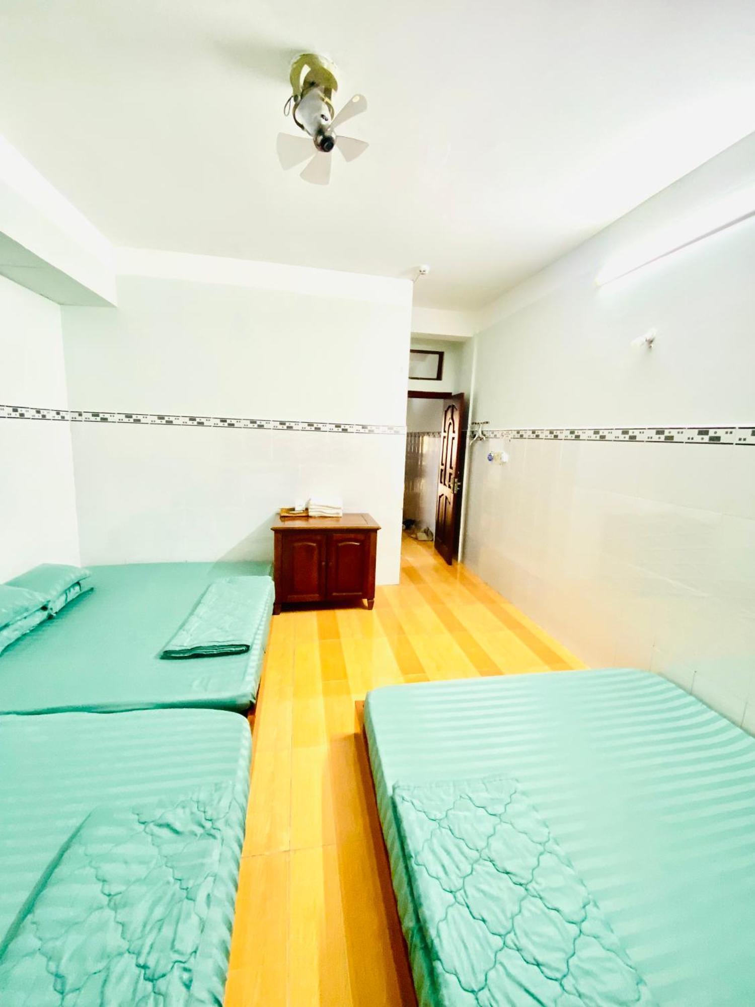 Nha Nghi Cam Tien 2 Hostel Ha Tien Luaran gambar